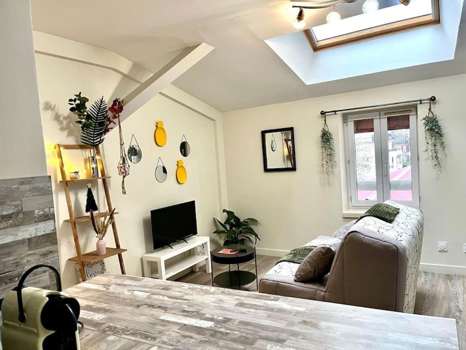 Le Repaire, Acces Terrasse De L'etablissement Appartement *